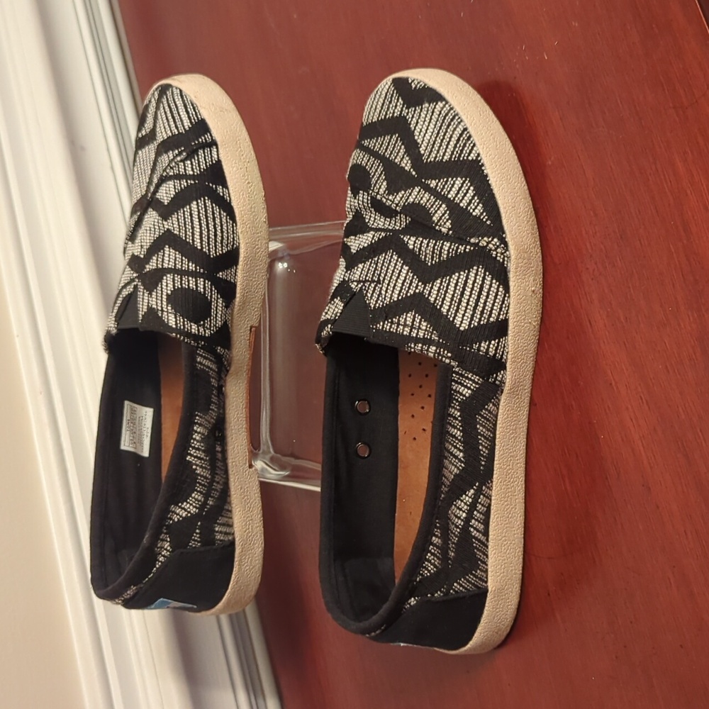 Toms Black and White Patterned Slip-On Flats